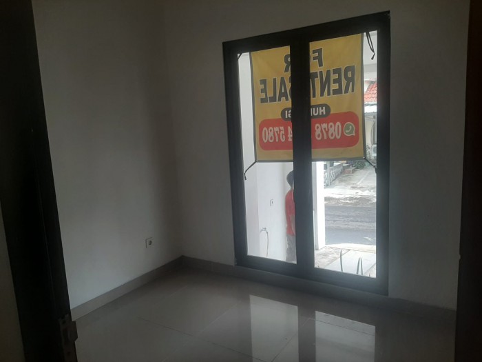 Rumah Disewakan di Taman Simpruk Lippo Cikarang